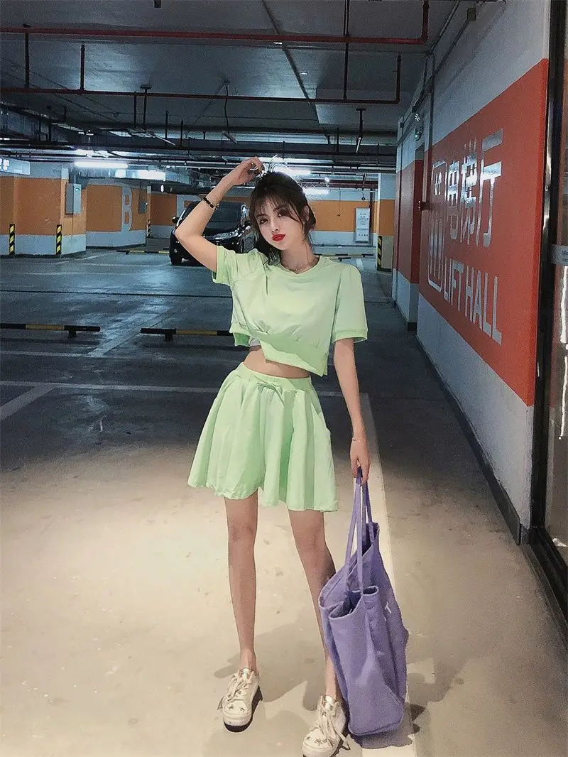 

2 Piece Set Women Korean New Solid Color Short with High Waist shorts Notched Exposed Navel Niche Design Summer Women Suit 2020