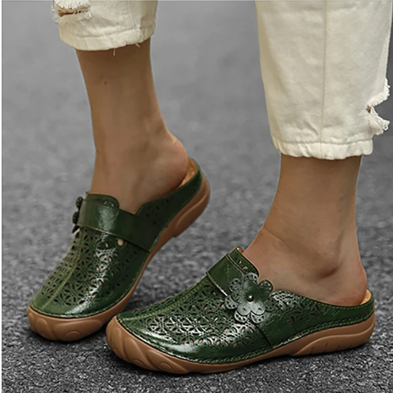 Женские удобные шлепанцы с пряжкой женские полые тапочки кожаные сабо туфли на