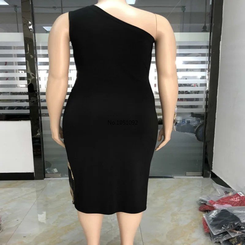 Новое осенне зимнее женское платье без рукавов с О образным вырезом расшитое