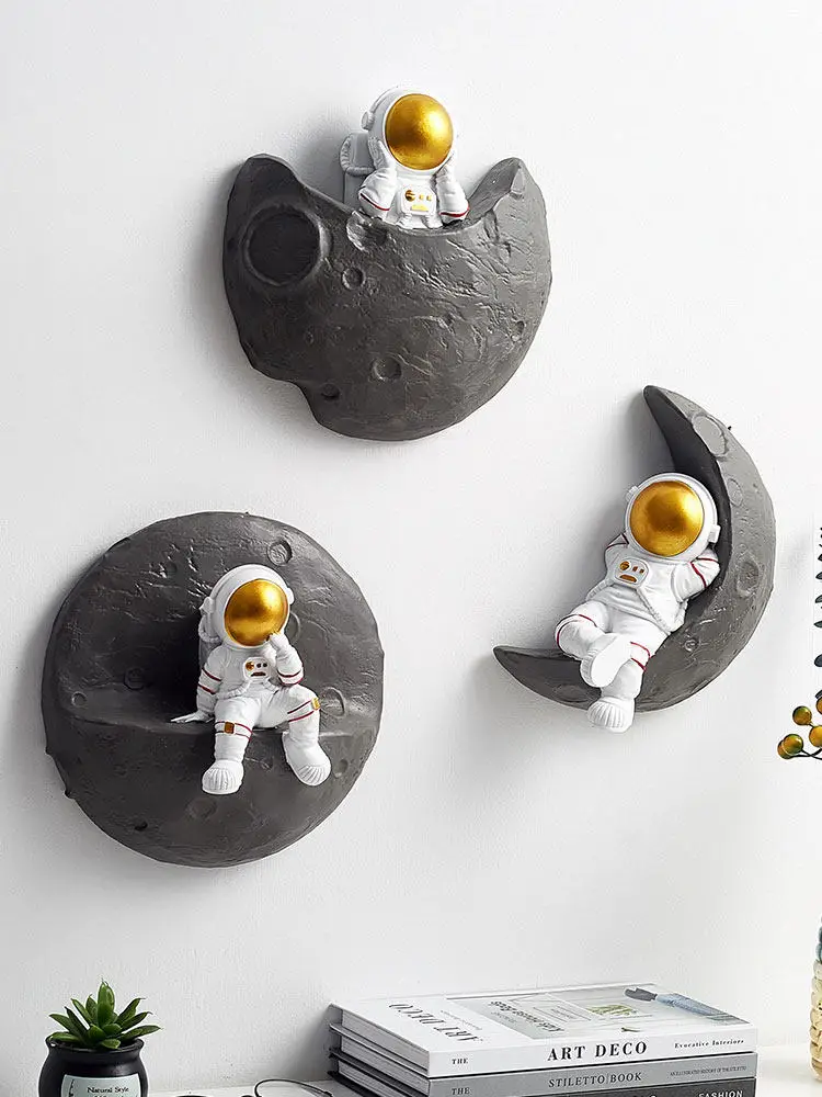 

Resin Astronaut Wall Decoration Ornaments Home Living Room Porch Mural Decoration Children's Room Wall Stickers Crafts
