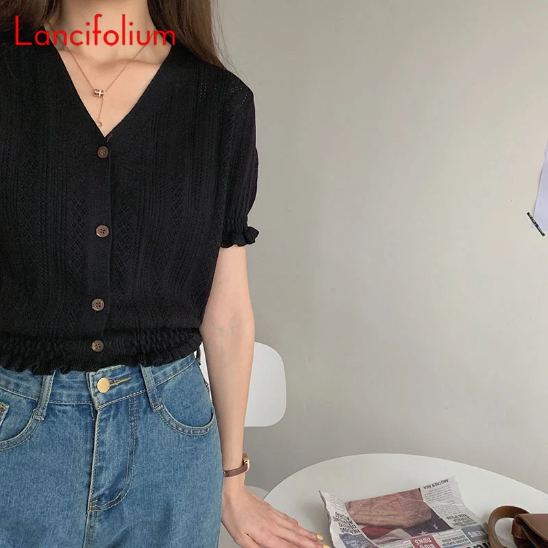 Женский ТРИКОТАЖНЫЙ УКОРОЧЕННЫЙ ТОП на пуговицах белый винтажный кардиган