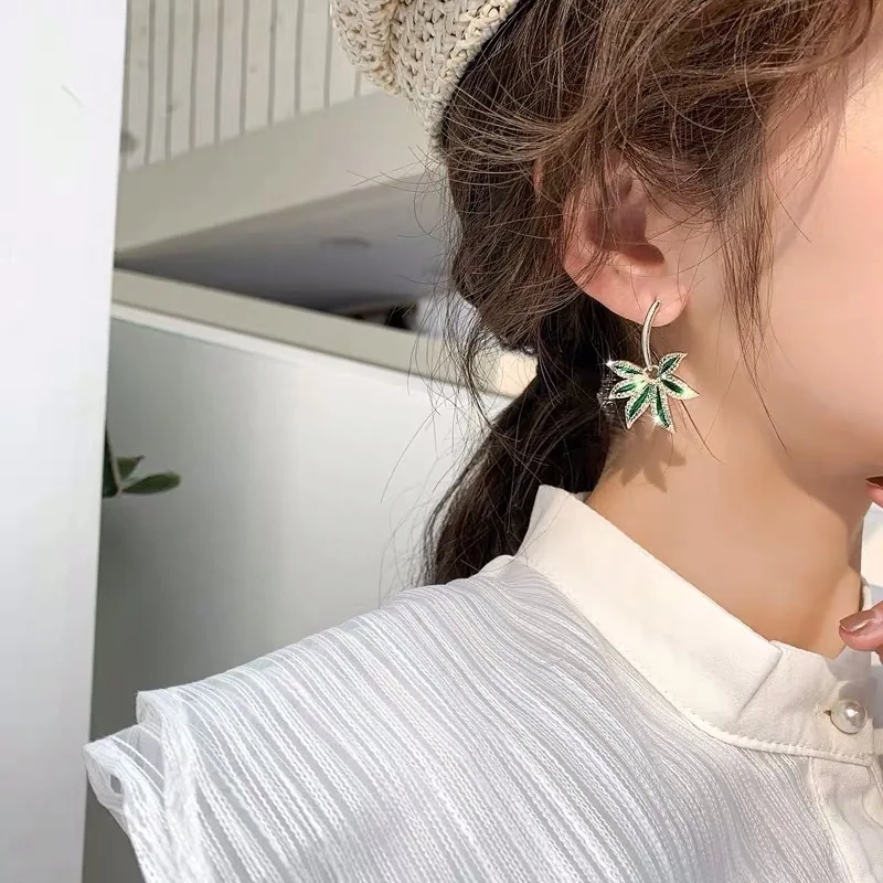 

Classic Leaves Earrings Women Crystal Jewelry Metal Drop Fashion Pendientes Aretes De Mujer Moda Brincos Boucle Femme Statement