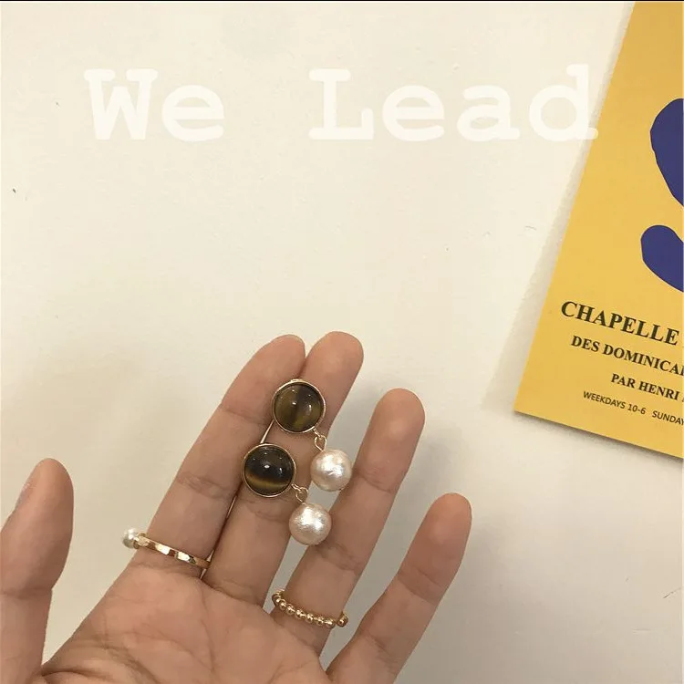 

2020 New Korean Vintage Earrings For Women Geometric Earrings With Round Pearl Hanging Dangle Earrings Fashion Jewelry