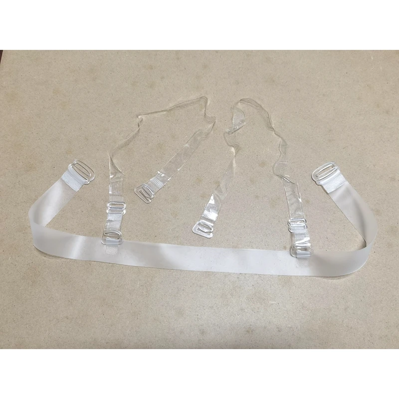 Невидимый бюстгальтер чашечки расположены рядом пуш ап для свадебное платье