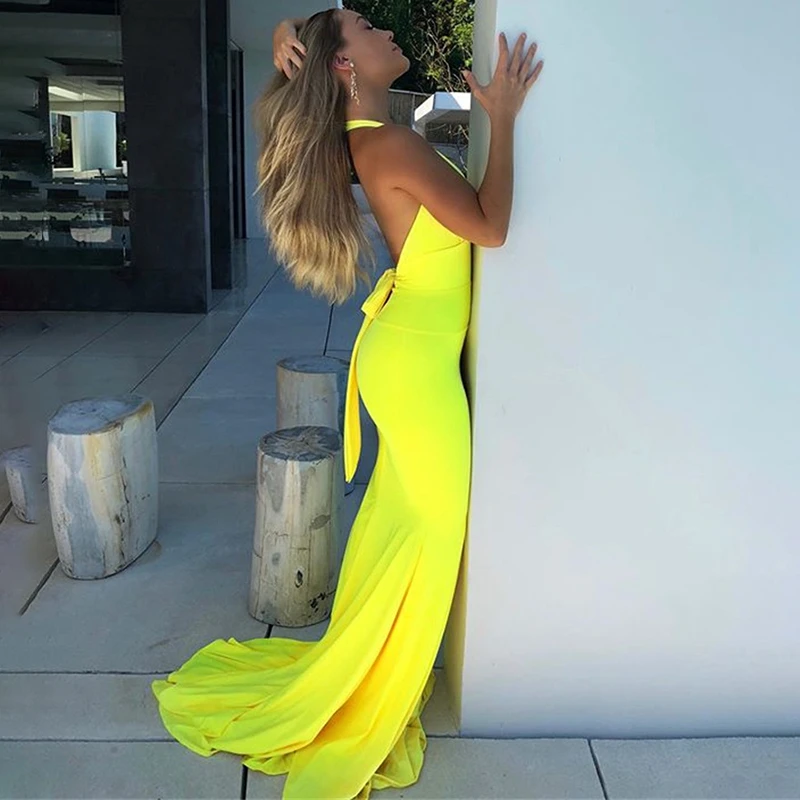 Женское длинное облегающее платье Русалка Thereadict на бретельках с открытой спиной