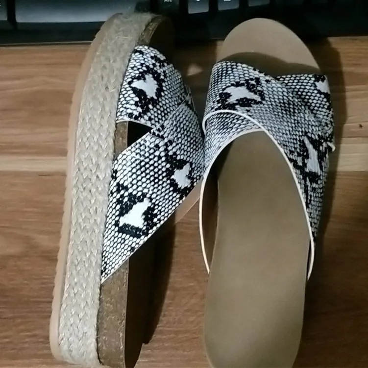 

Female Shoes Big Size Womens Slippers Outdoor Slides Platform 2021 Soft Flat Casual Rubber Rome PU Scandals Fabric Leisure