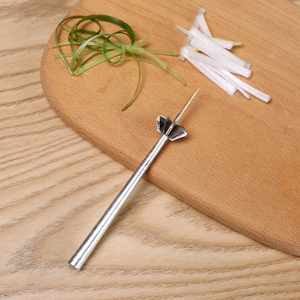 

Shaped Water Spinach Separator Slicer Onion Cutter Stainless Steel Plum Blossom Shaped Cutting Onion Gadget Water Slicer