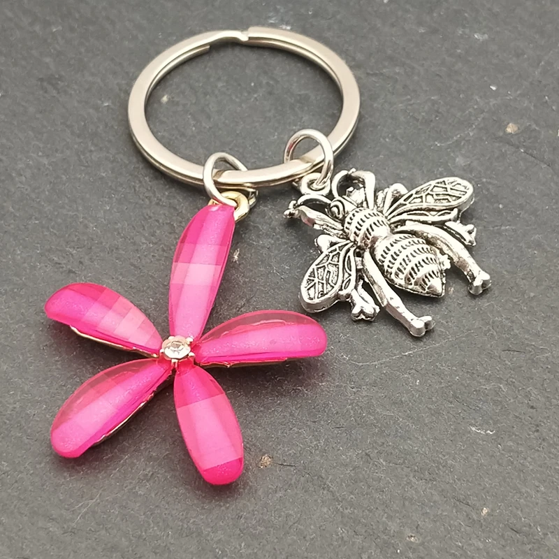 Модный брелок с подвеской в виде насекомого милой маленькой Пчелкой цветочное