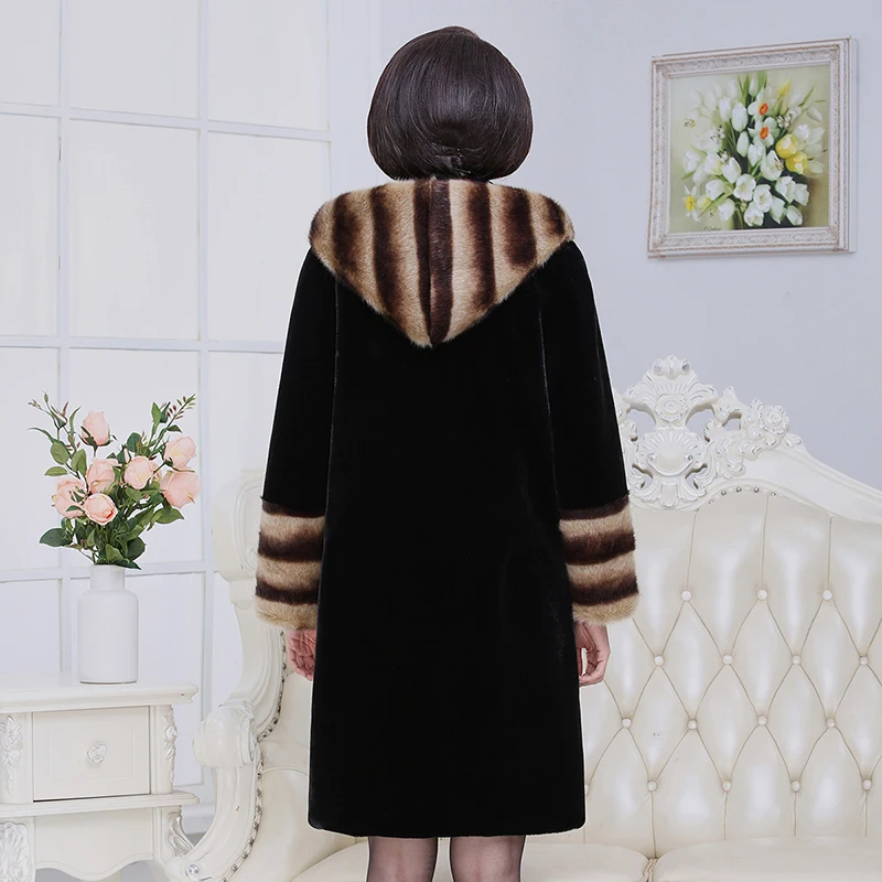 Зимняя шуба из меха норки для женщин среднего возраста утолщенная теплая куртка