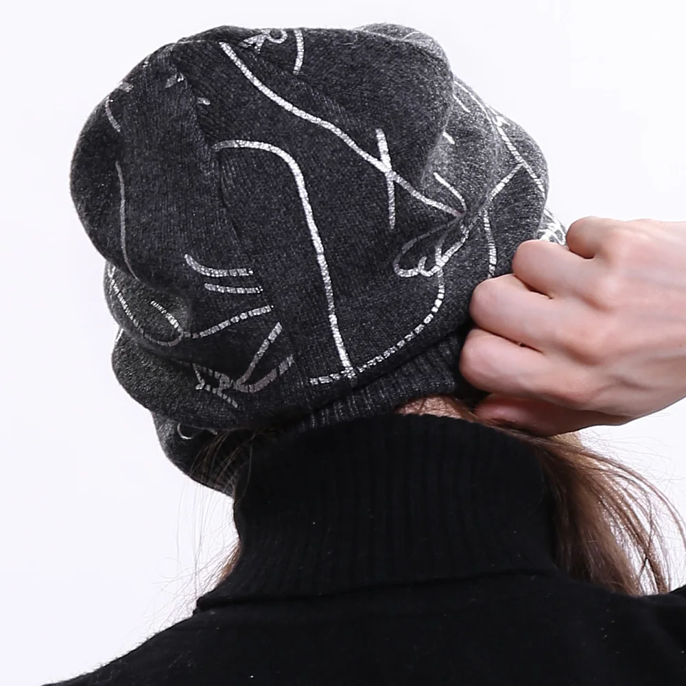 

Geebro Women's Geometric Print Cashmere Beanies Hat Casual Cashmere Knitted Hats Ladies Female Fashion Printing Skullies Cap