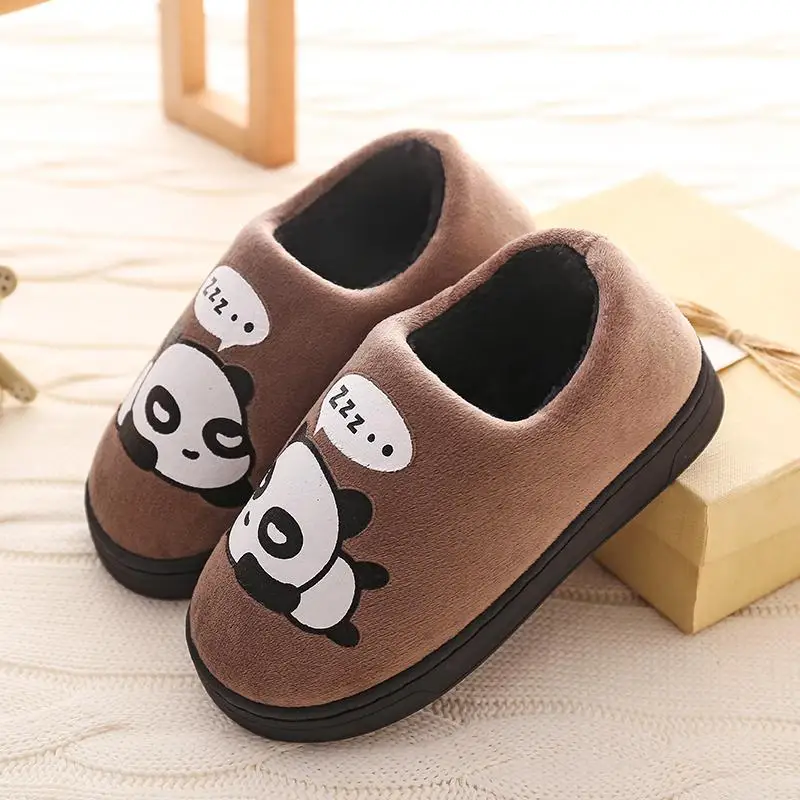 Brown panda 2 Зимние детские тапочки для девочек с единорогом, с рисунком панды, динозавра, щенка, хлопковая домашняя обувь, теплые плюшевые домашние тапочки для детей - Цвет: Brown panda 2