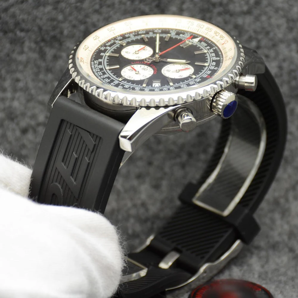 

44MM Quartz Chronometer Mens Watches Gold Case Men Watch Date Wristwatches Stainless Steel Bezel Black Dial Rubber Band