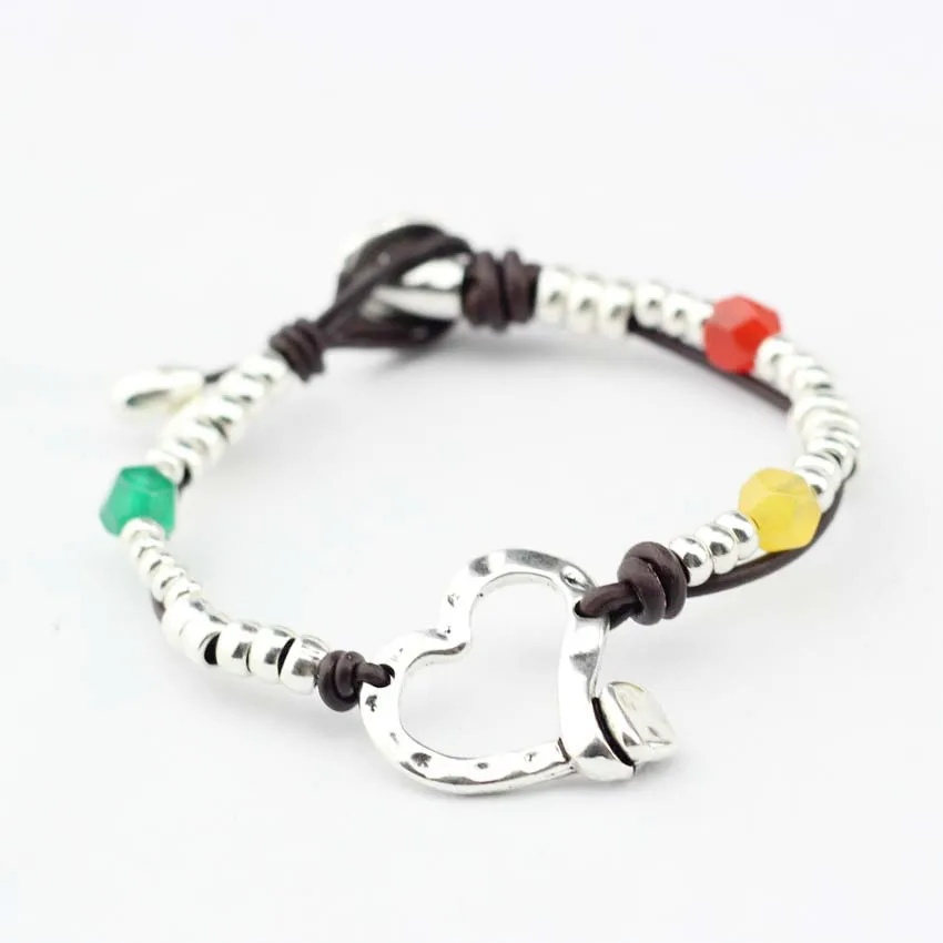 Женский кожаный браслет на запястье Anslow черный ручной работы с сердечками и