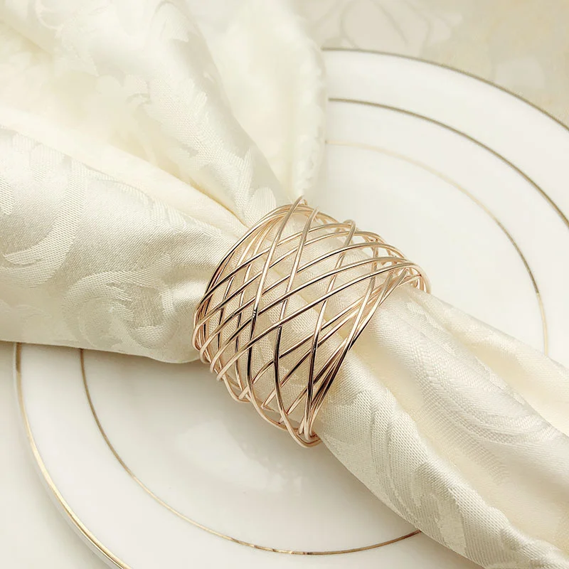 

1PC Wide Round Silver Black Napkin Rings Metal Cross Hollow Sliver Napkin Holder for Wedding Party Table Decoration Supplies