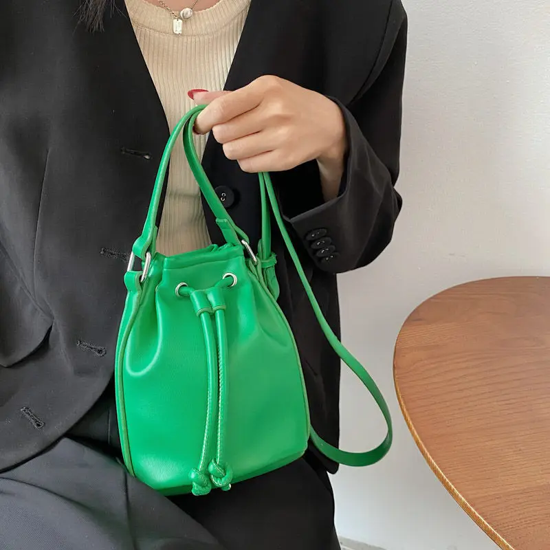 

Women Fashion Drawstring Bucket Bag Niche Design Simple Versatile Shoulder Messenger Bags Soft PU Leather Crossbody Pouch Purse