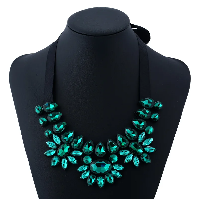 Модный женский чокер ожерелье винтажное с кулоном со стразами массивное