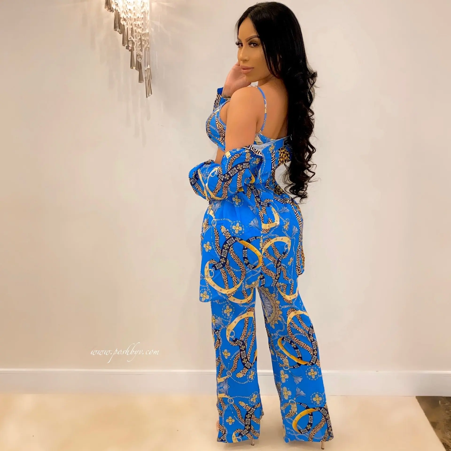 Женский комплект летний спортивный костюм с принтом укороченный топ + штаны