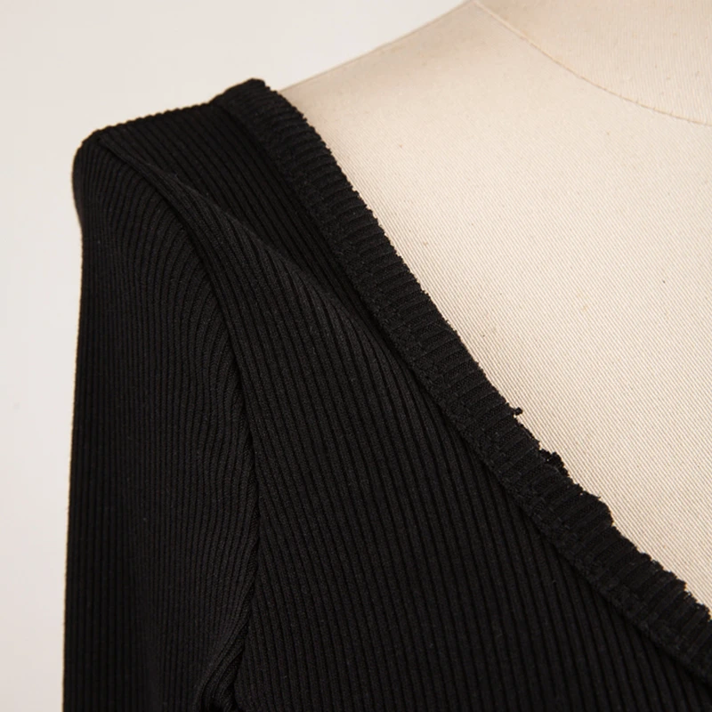 

TWOTWINSTYLE Sexy Slim Knitting Sweater Women O Neck Long Sleeve Tunic Backless Cardigans For Female Fashion Clothes 2020