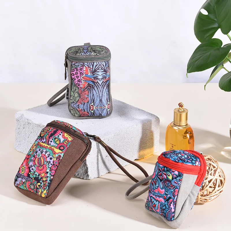 

Wallets & Holders