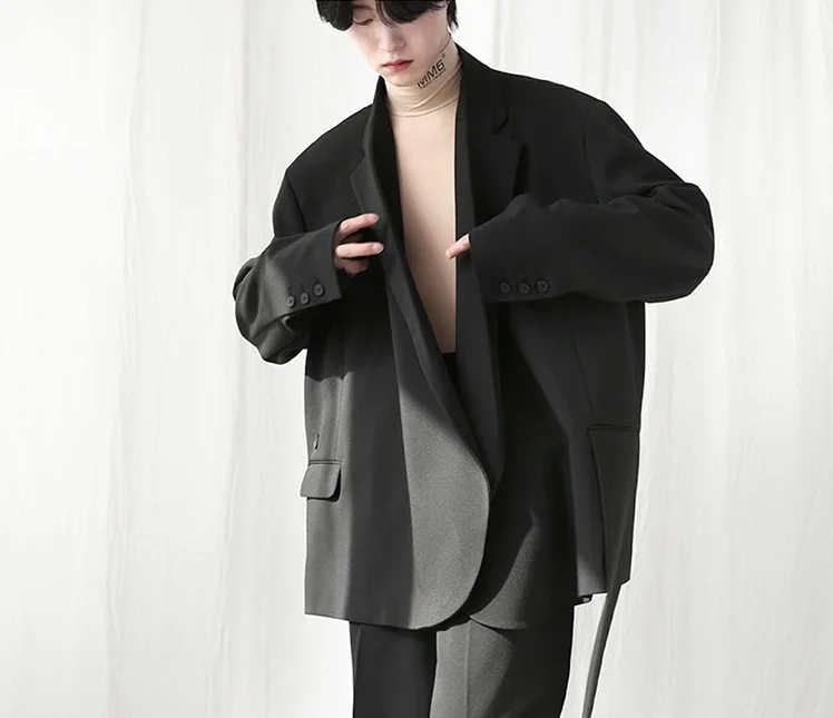 Мужской костюм в стиле Ямамото темно-черный простой двубортный асимметричный |