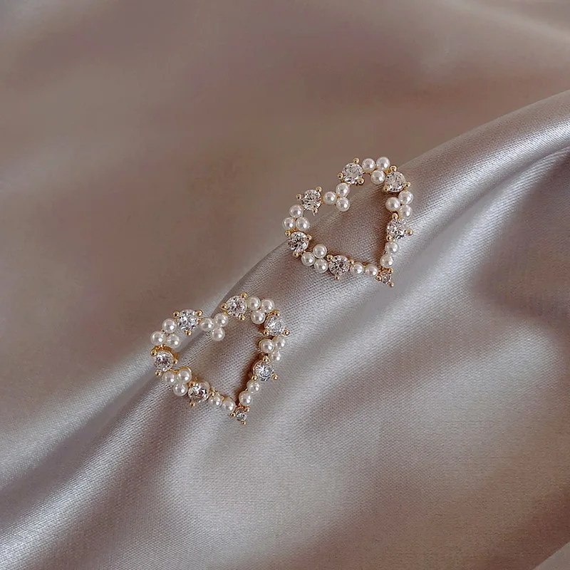 

2021 New Love Pearl Stud Earrings Heart-shaped Rhinestone Pearl Earring Women Girl Party Personality Temperament Jewelry Gift