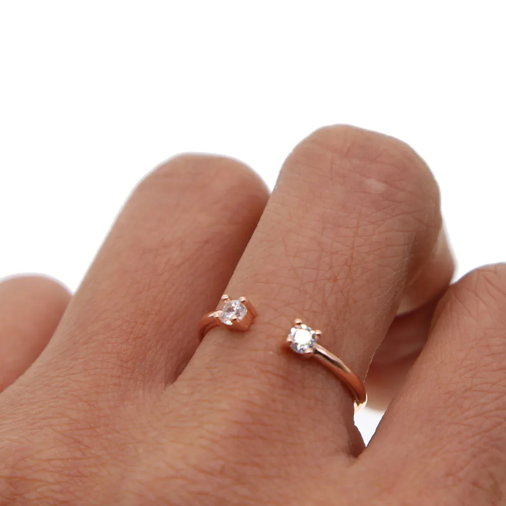 Простой дизайн 100% 925 стерлингового серебра деликатный переключатель C двойным Cz