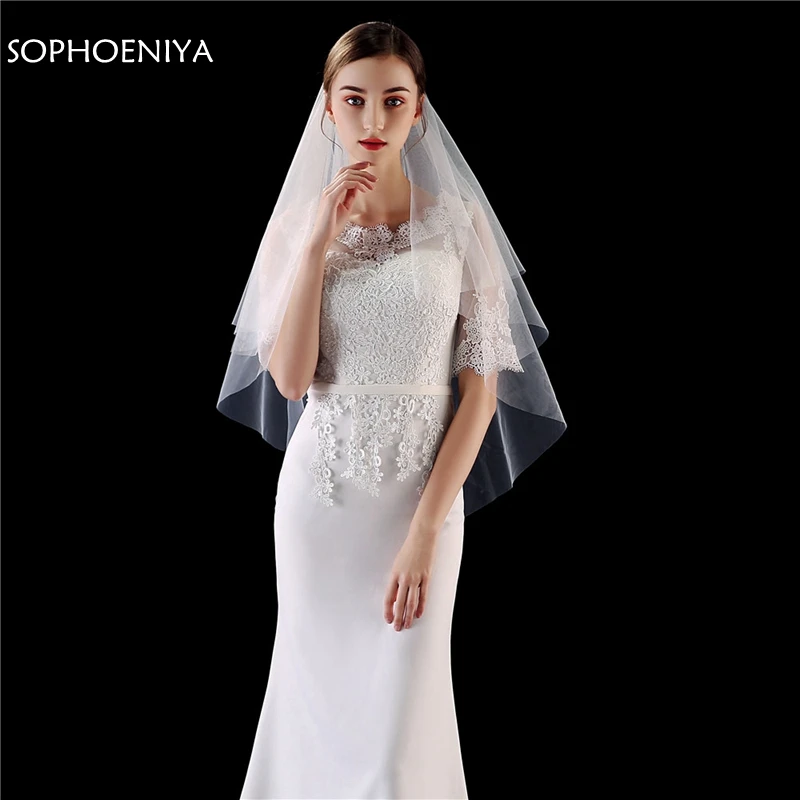 Модная двухслойная короткая свадебная вуаль с вырезами по краям и расческой 2021