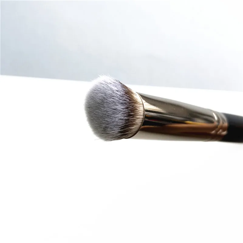 GOGORHEA BRUSH 170 Кисть для нанесения основы и 270 кисть консилера-синтетическая