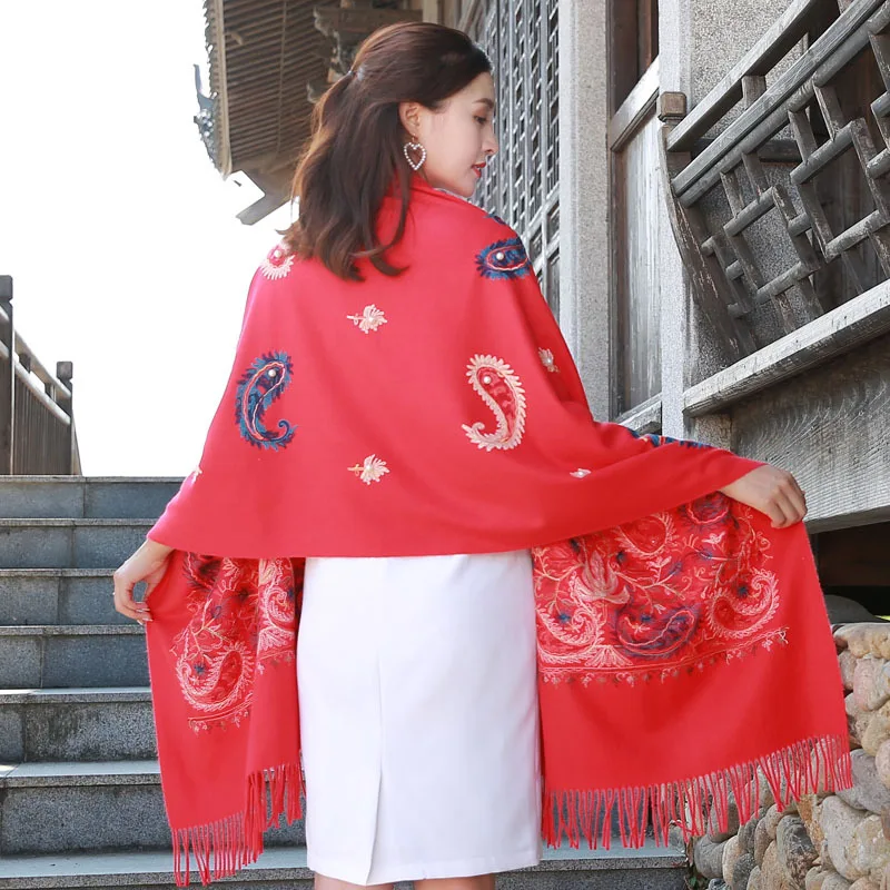 

National Wind Cashew Flower Embroidery Woman Scarf Cashmere Shawl Tassels Neckerchief Pashmina Scarves Gift for Mother's Day