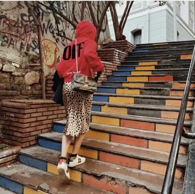 Юбка Женская средней длины с леопардовым принтом атласная винтажная