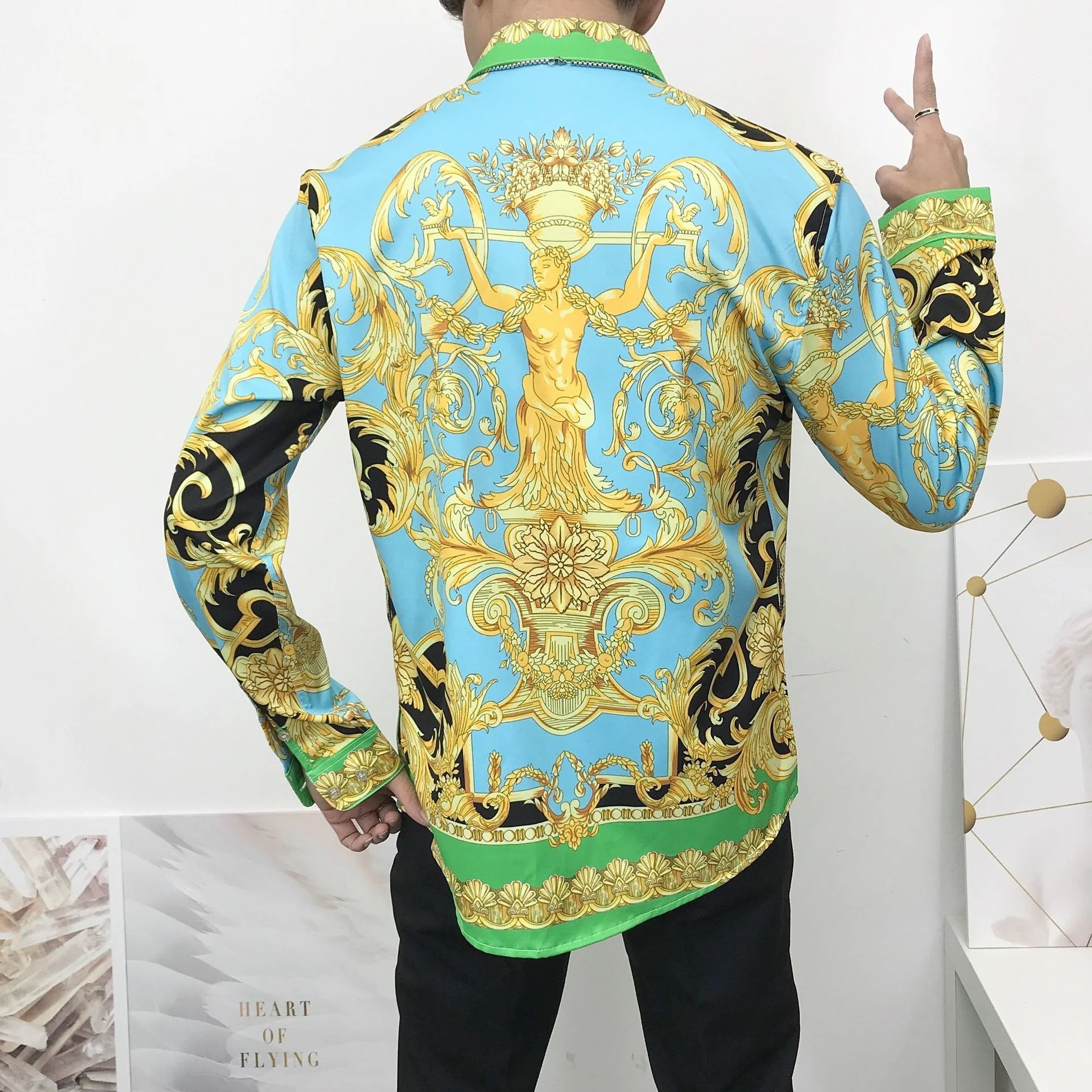 Мужская рубашка в стиле барокко темно-желтая Модная с золотыми цветами Мужской