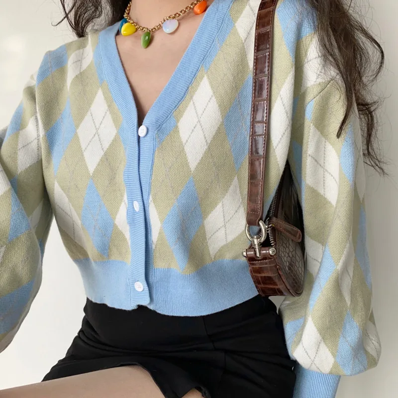 

WOMENGAGA Korean Fashion V-neck Lantern Sleeve Short Knitted Sweater For Women Autumn Diamond Lattice Loose Cardigan XHYT