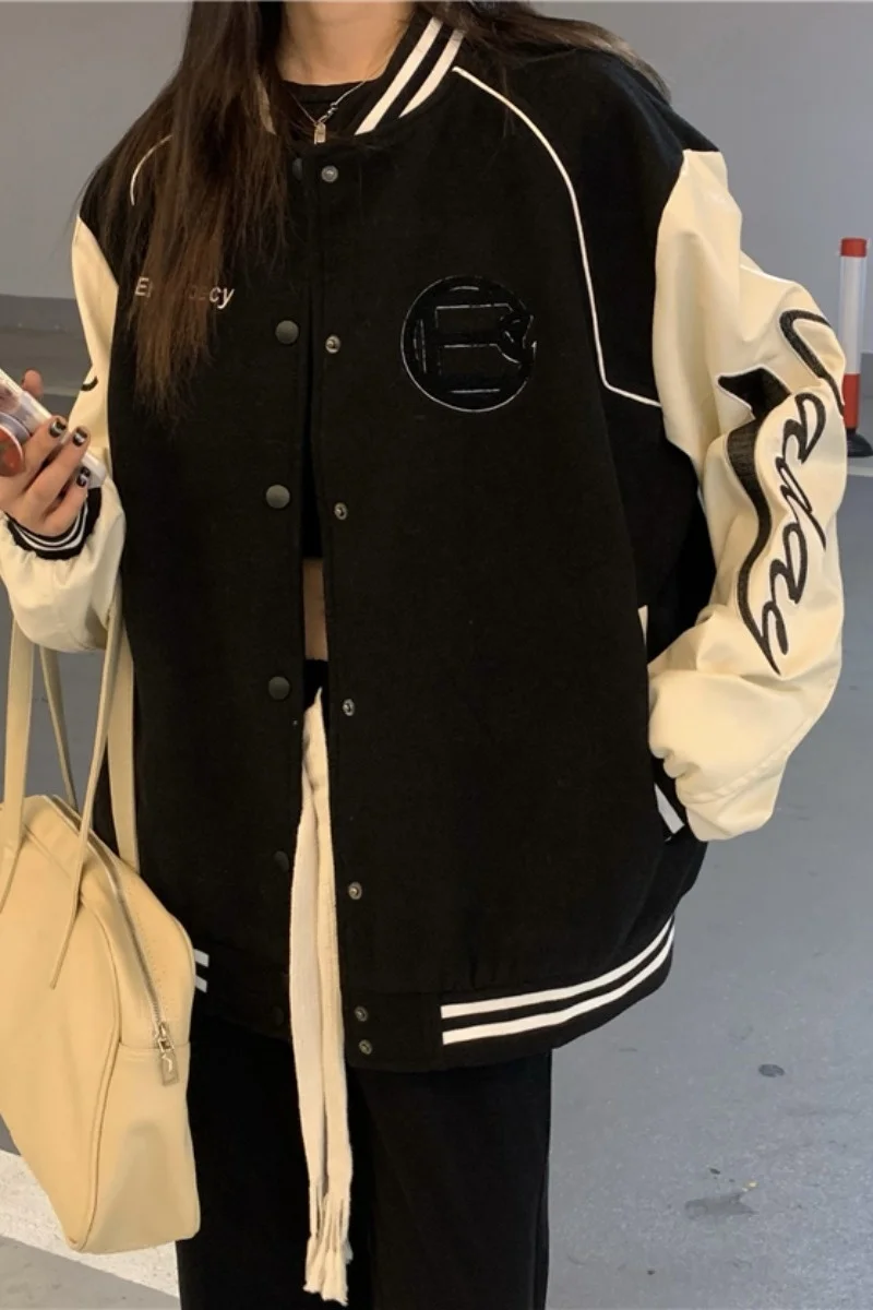 Твидовое пальто из искусственной кожи с вышивкой на осень и зиму свободная