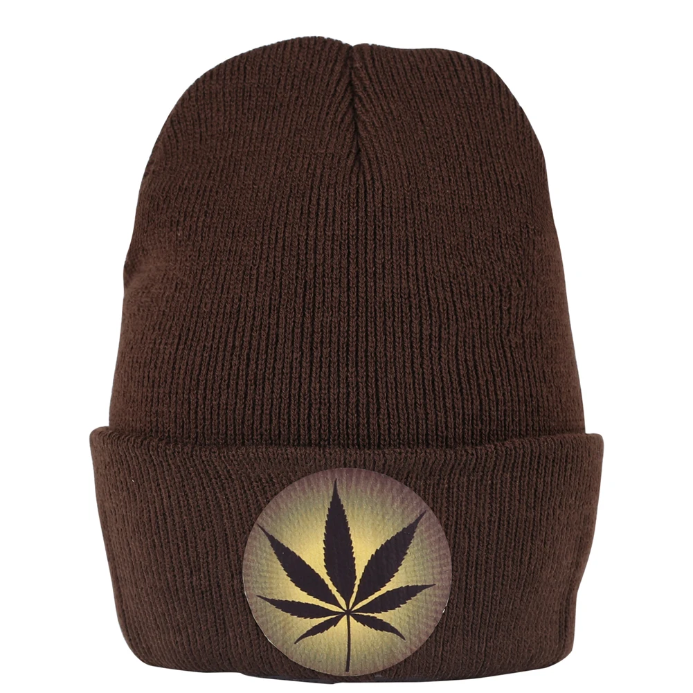 Шапка бини женская короткая вязаная зимняя шапка в стиле хип хоп с принтом