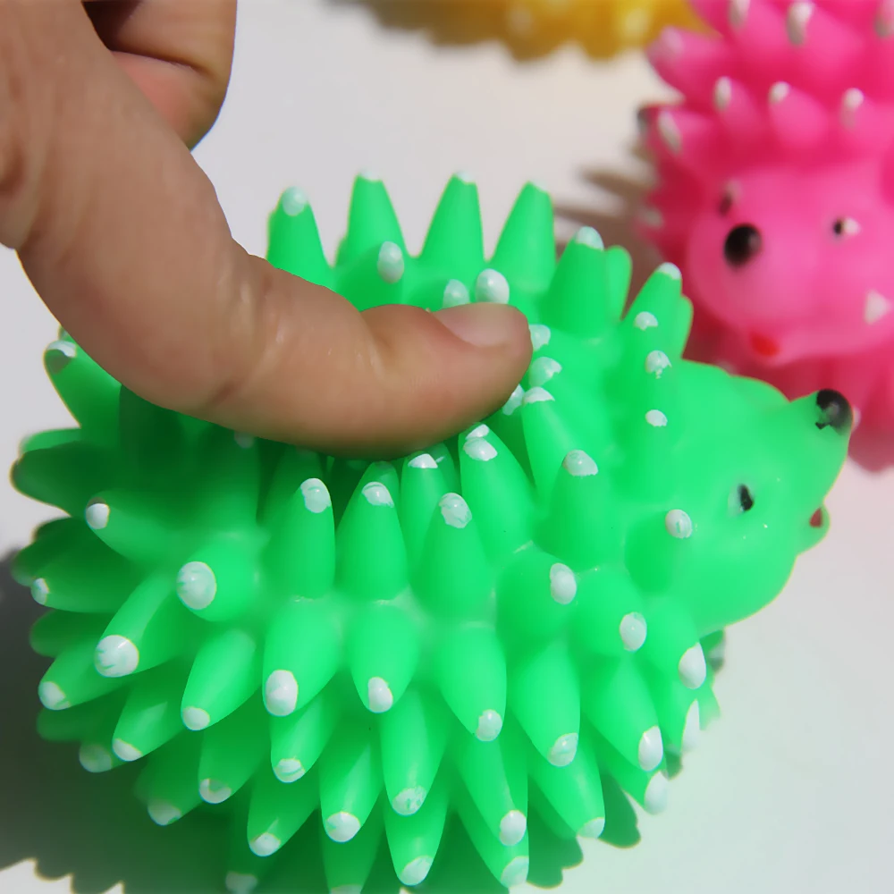 

1pcs Pet Dog Playing Sound Squeaky Toy Hedgehog Vinyl Random Color