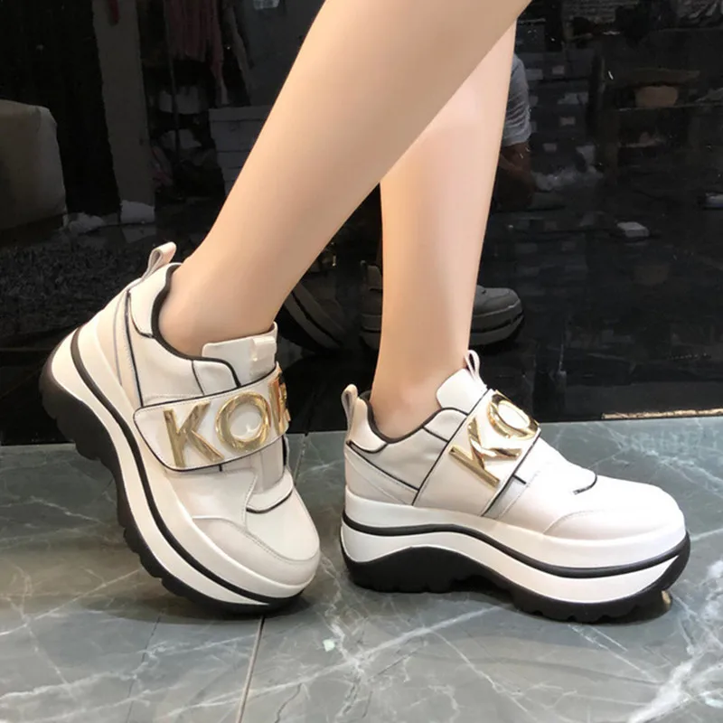 Новинка; женская брендовая спортивная обувь; женская обувь на рифленой подошве; сезон весна-осень; модная удобная повседневная обувь; женская обувь
