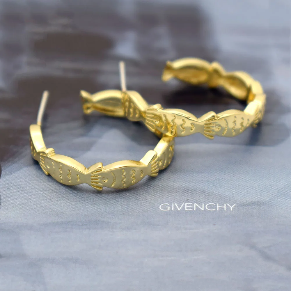 

KURSHUNI fish linked hoop earrings Gold color animal earrings Girls lovely earrings 2020 Brincos Female Fashion Jewelry Korea