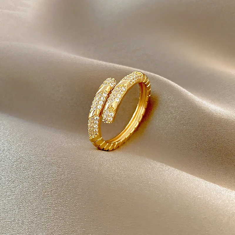 

Japanese and Korean new design sense simple fashion adjustable diamond ring female temperament all-match golden hoop ring