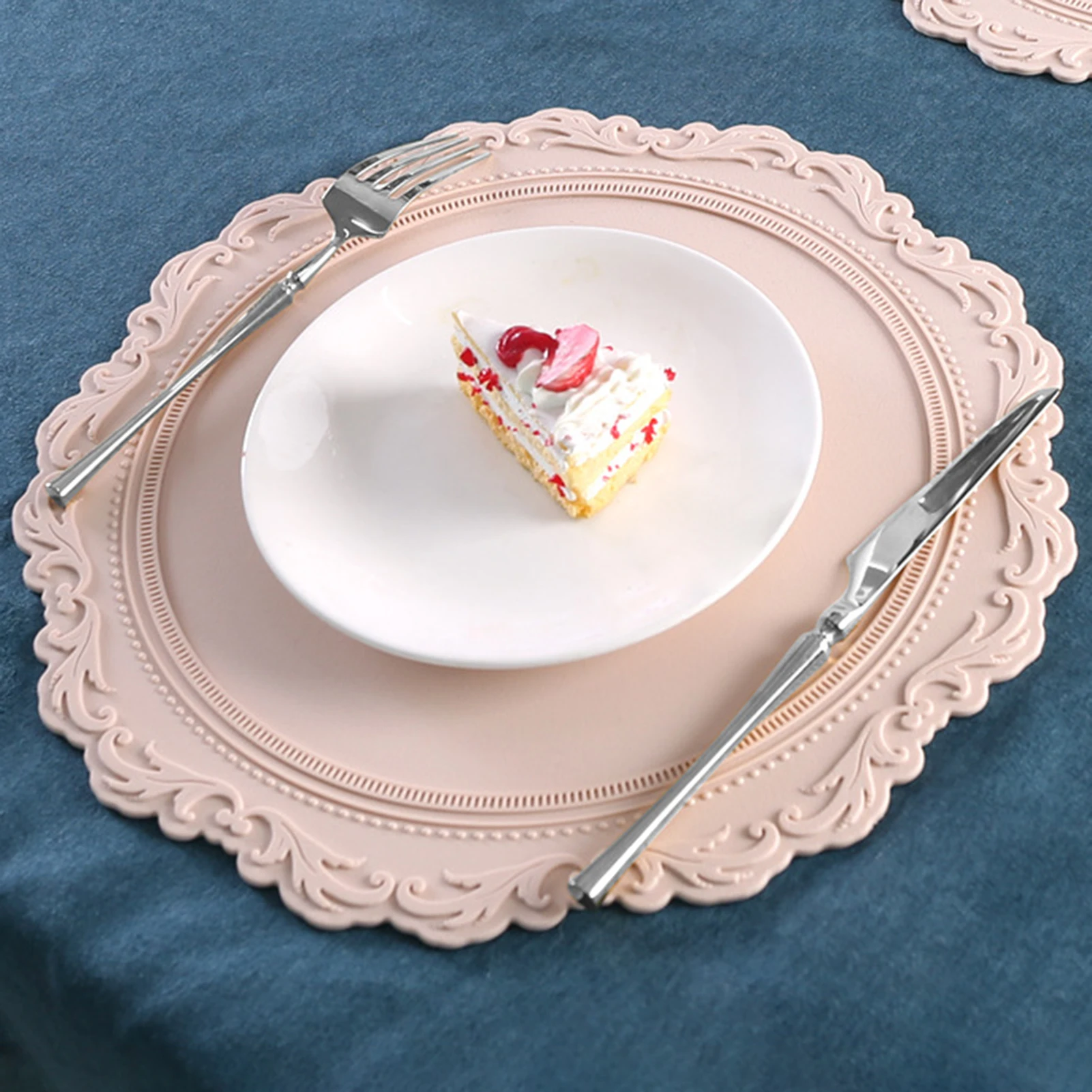 

Silicone Place Mat Round Lace Shape Pad Korean Dining Silicone Insulation Pad Photo Frame Decoration Wedding Coasters