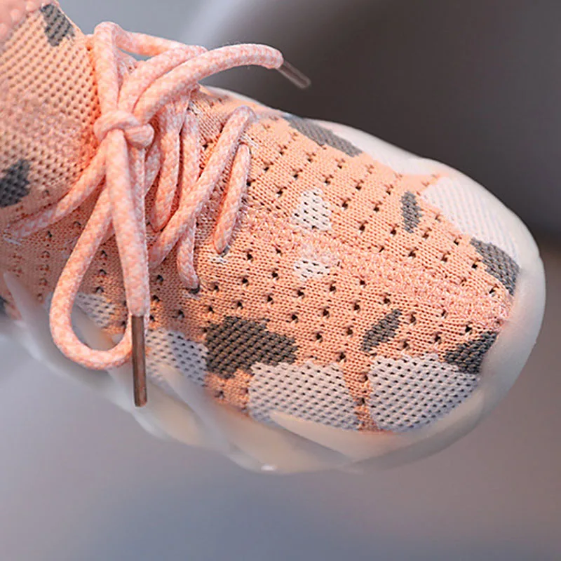

Kids fashion girls children's baby mesh breathable casual sports boys running shoes toddler girl sneakers shoes with light