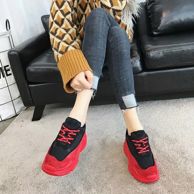 Кроссовки женские легкие дышащие Повседневная модная очень удобная обувь для