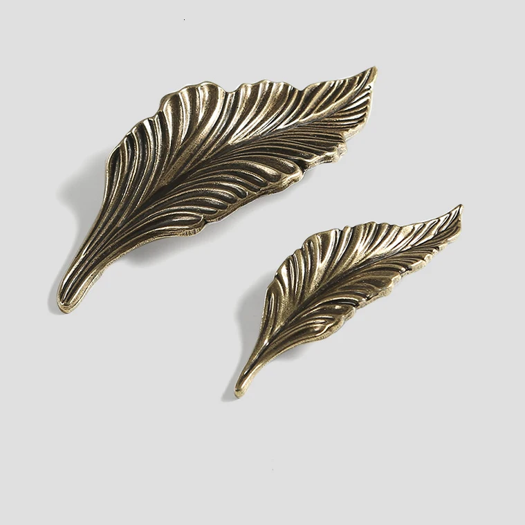 Ручка дверная из цинкового сплава в форме листа Черная