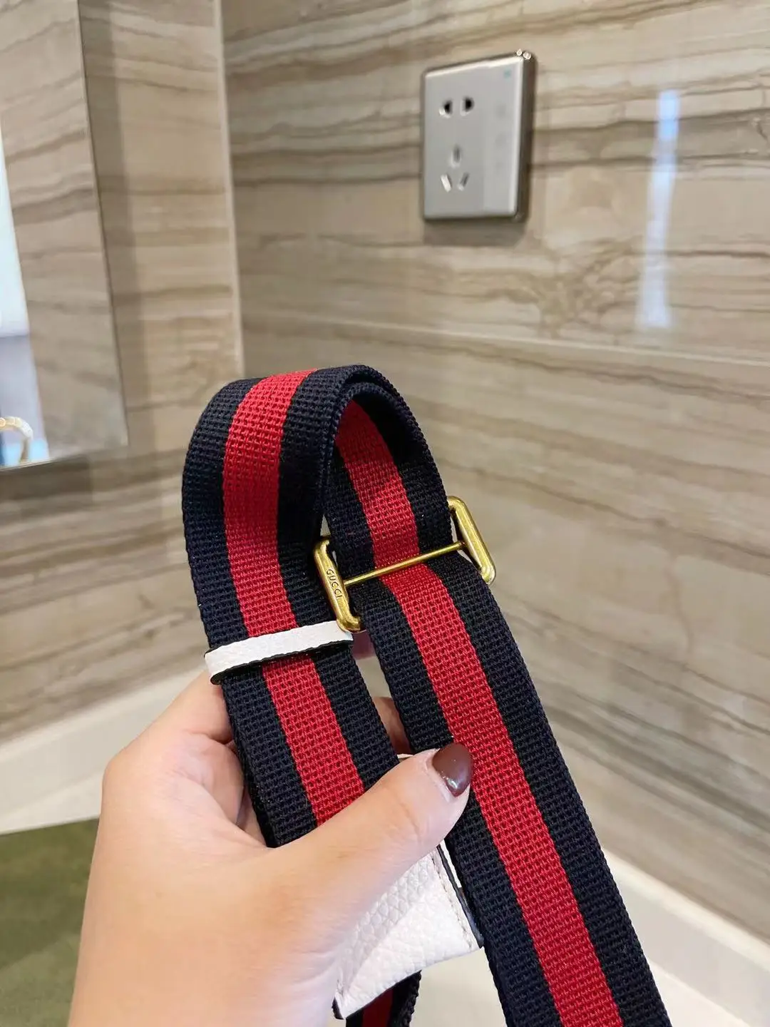 

100173 Small large-capacity waist bag with LOGO fashion design letter printing, chest bag, crossbody bag for men and women