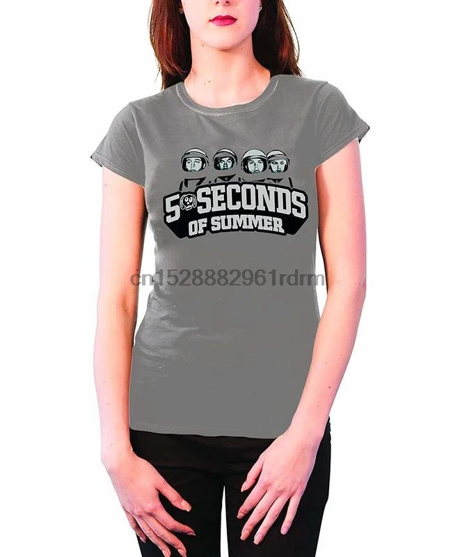 Женская футболка с вырезом лодочкой и логотипом|Мужские футболки| |