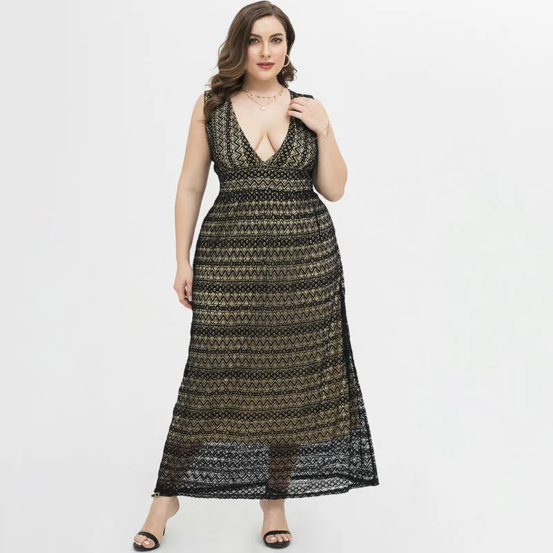 

Plus Size Clothes
