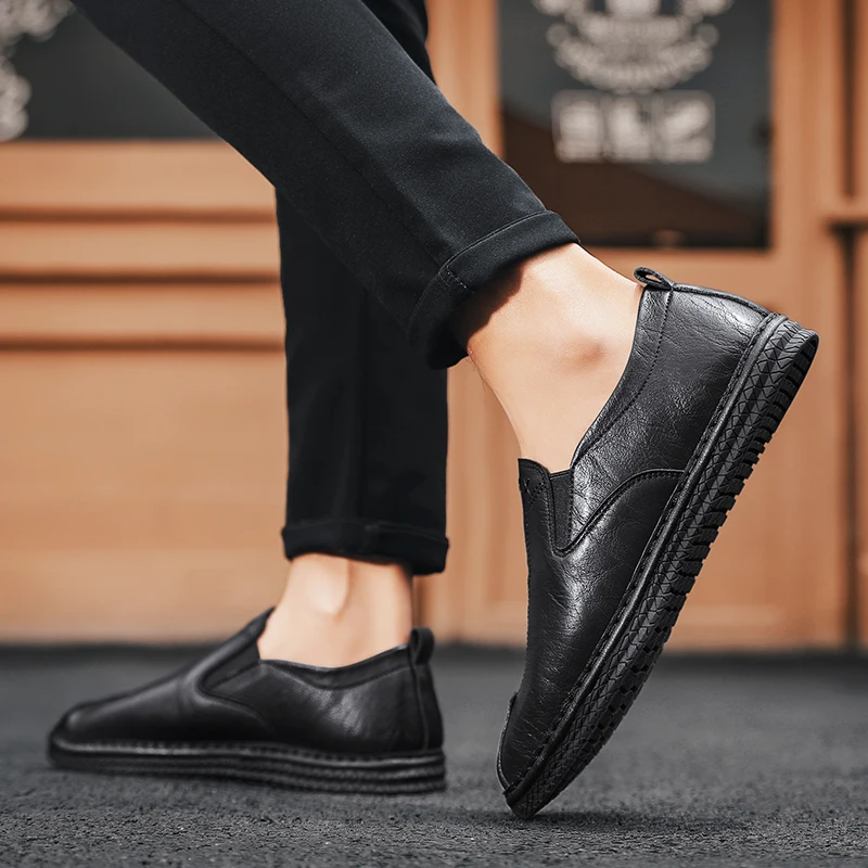 

Men Leather Casual Shoes Comfortable Loafers Men Shoes slip on Quality Split Leather Shoes Men Flat fashion Moccasins Shoes men