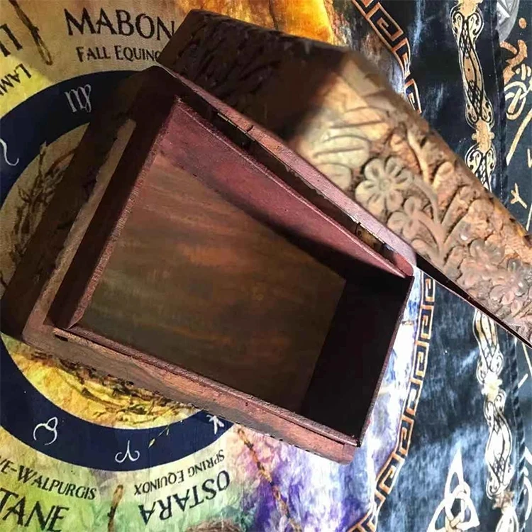 

Indian Antique Walnut Wood Celtic Knot Jewelry Box Hand-carved Jewelry Crystal Box Storage Box Tarot Storage Exquisite Box