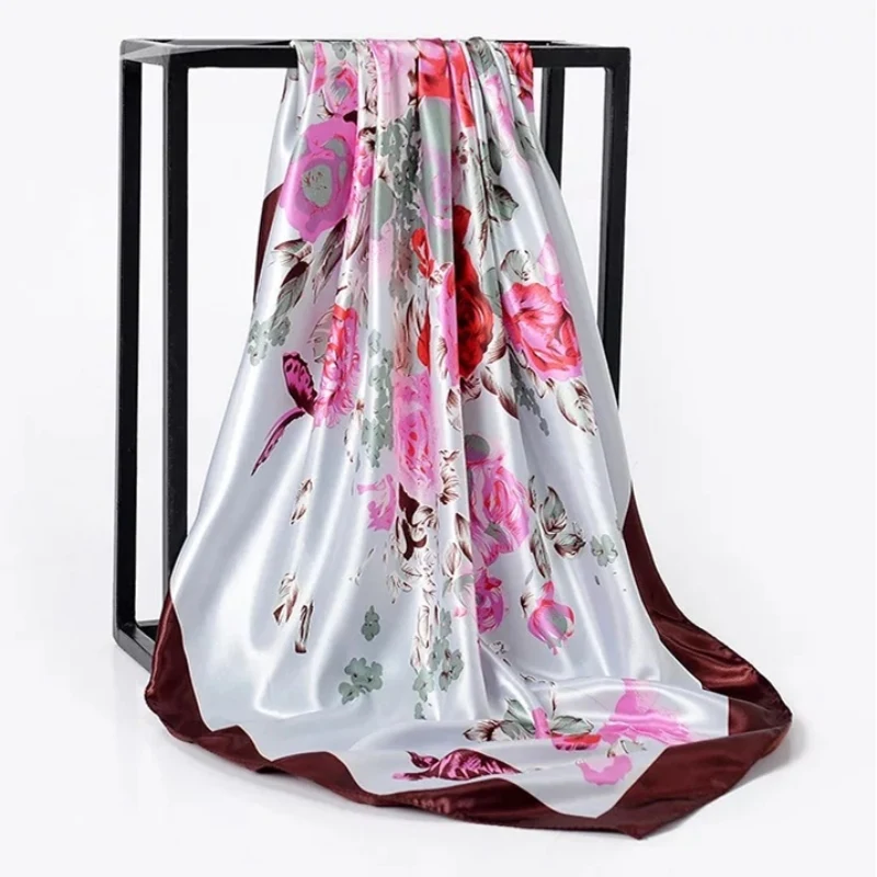 Шелковые шарфы для женщин с принтом Foulard, атласные шарфы с квадратной головкой хиджаб для дам, роскошные брендовые шали 90*90, бандана, большой шарф - Цвет: 32