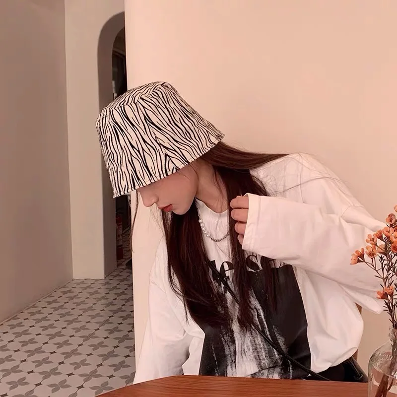 

2021 New Fashion Pure Cotton Bucket Hat Ladies Zebra Pattern Outdoor Sun Hat Basin Headscarf Sun Hat Harajuku Bape