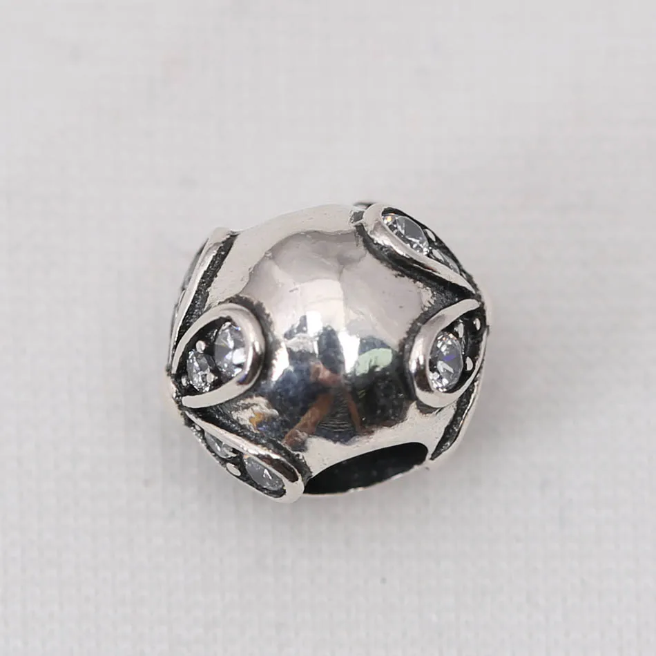 Аутентичные S925 сделай сам ювелирное изделие Dazzling Daisies Подвески fit Pandora браслет |